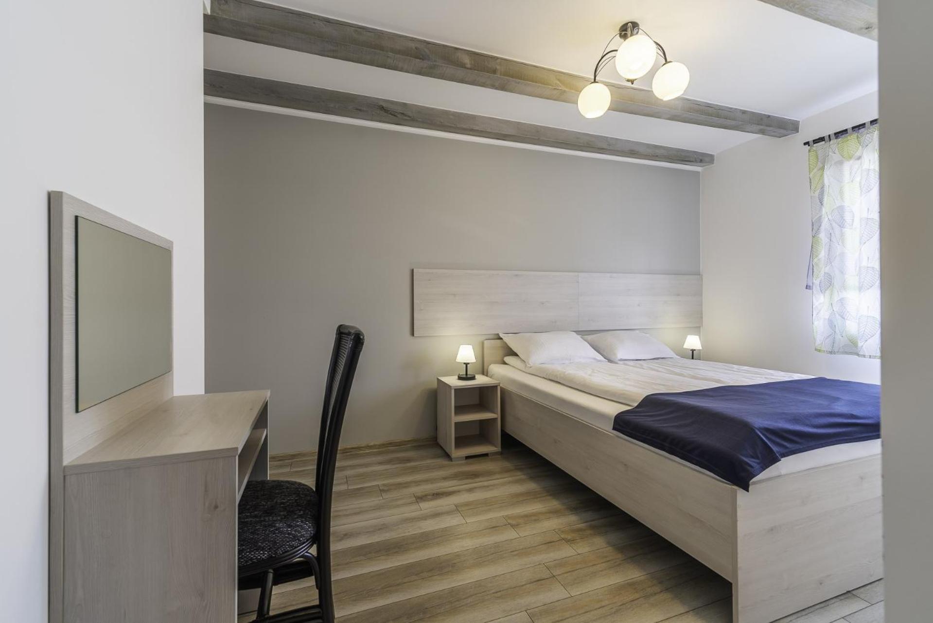 Frajda Domki - Apartamenty 6-Osobowe - Salon I Dwie Sypialnie Oraz Studia 4-Osobowe - Pokoj Z Aneksem Kuchennym Rewal Esterno foto